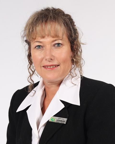 Rothea Steyn, estate agent