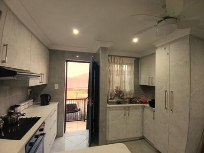 Apartment / Flat For Sale in Gholfsig, Middelburg